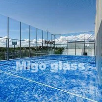 Glazen wanden voor padelbanen